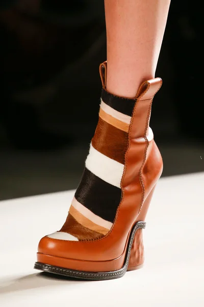Look 97